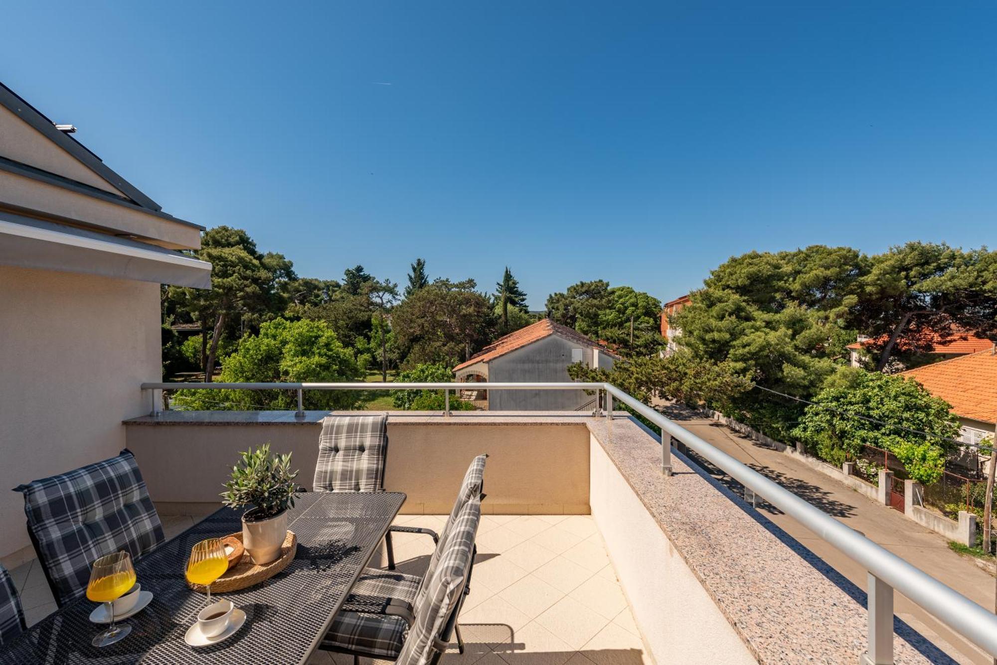 Apartments L&D Biograd Na Moru Exterior foto