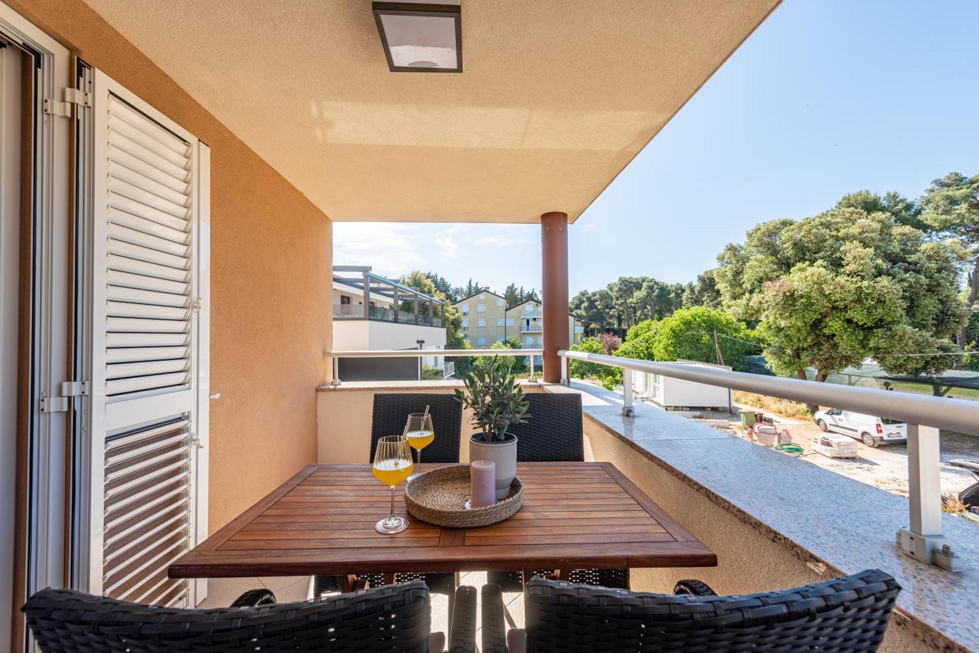 Apartments L&D Biograd Na Moru Exterior foto