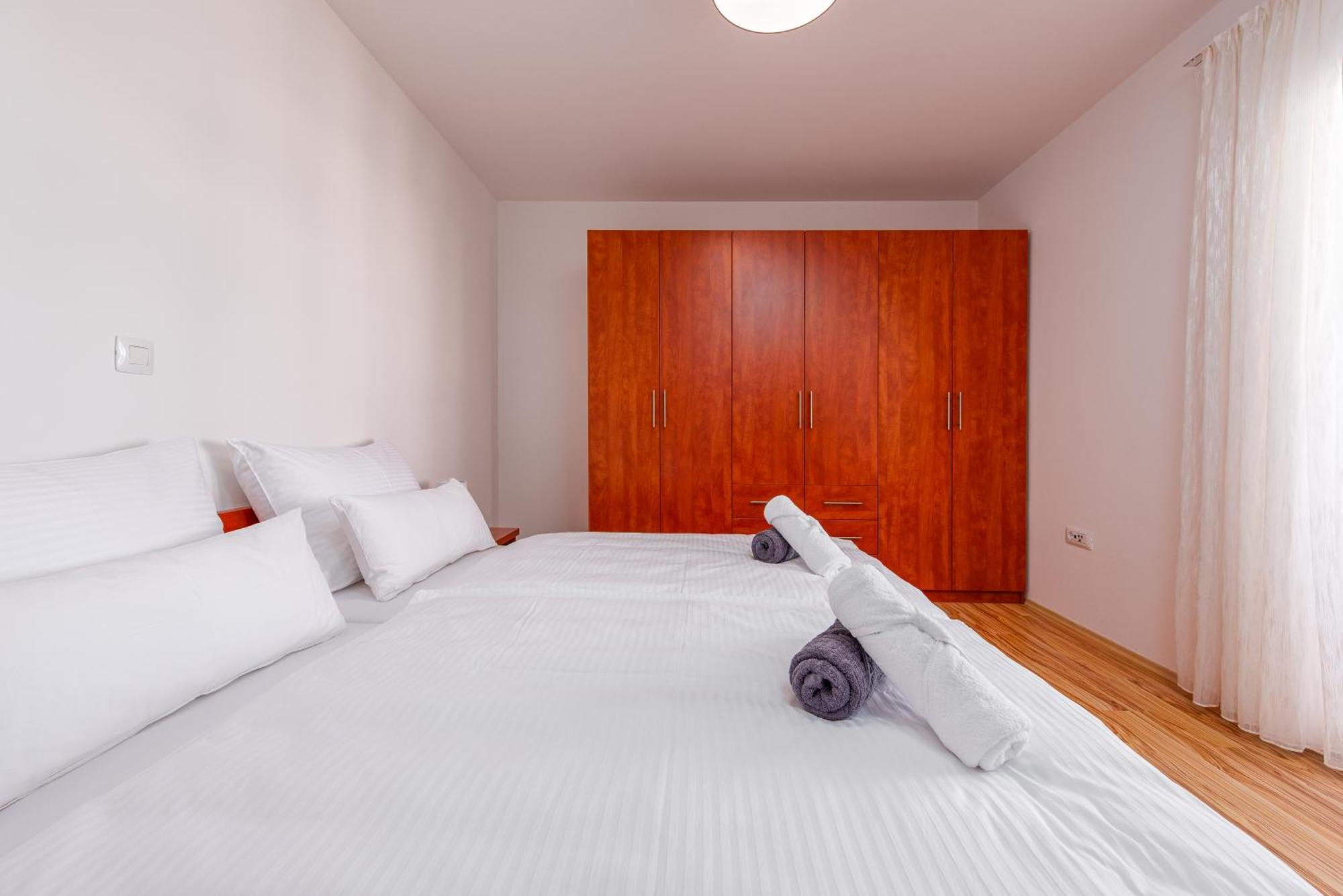 Apartments L&D Biograd Na Moru Exterior foto